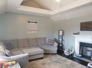 1928 Roscoe Dr, Clarksville, TN 37042