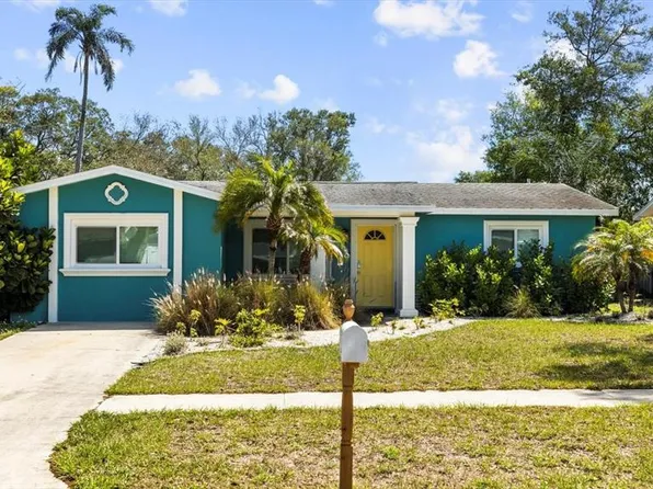 2211 Lauren Dr, Largo, FL 33774