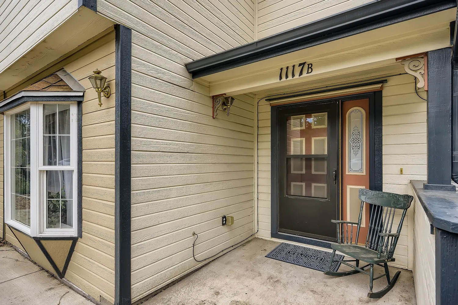 1117 W Kiowa St — Photo 2