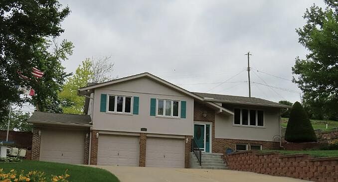 1st image of 70 Caribou Cir