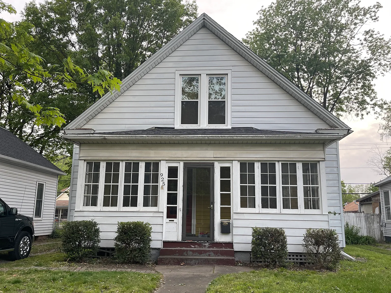 925 Troy Rd photo 1