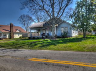 6689 Morganton Rd, Greenback, TN 37742