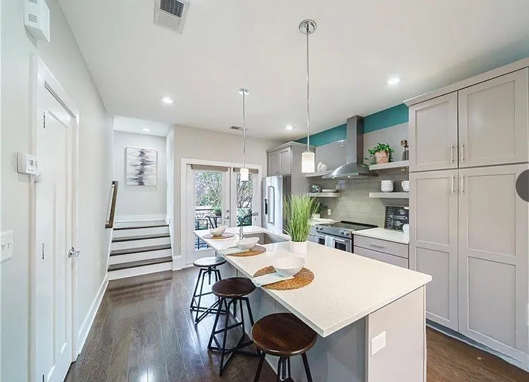 3609 Vallette Ct — Photo 1