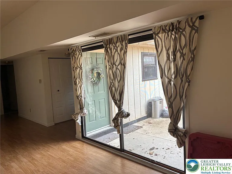2765 Rolling Green Pl — Photo 10
