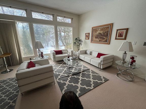 3rd image of 42 Terrace Dr