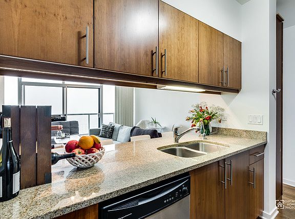 5th image of 611 S Wells St APT 2405