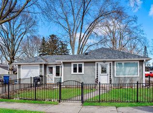815 E Garden St, Dekalb, IL 60115