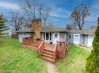 2293 Nichols Ave, Flint, MI 48507