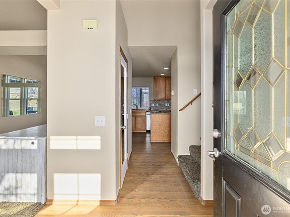 4th image of 361 Cascadia Lane