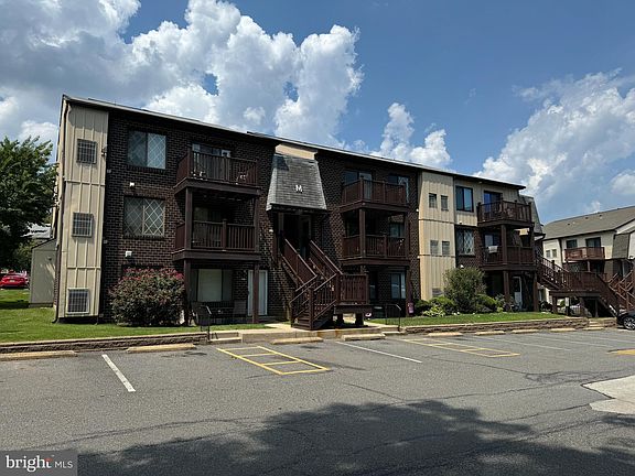 3rd image of 5200 Hilltop Dr APT M22