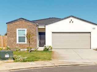 802 Atlantica Dr S, Madera, CA 93636