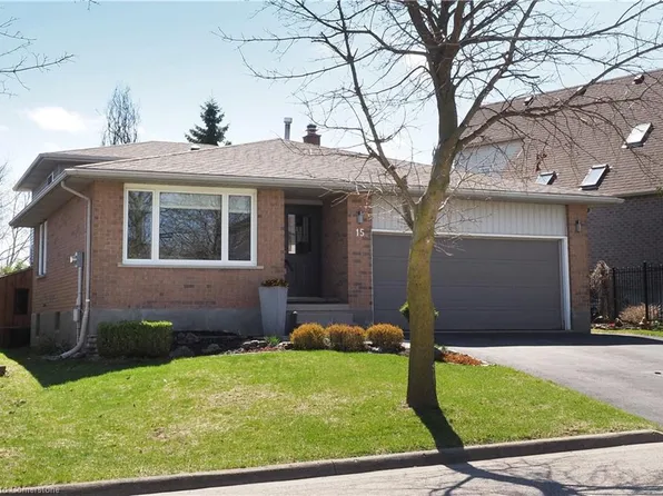 15 Windermere Ct, Kitchener, ON N2N 2W3