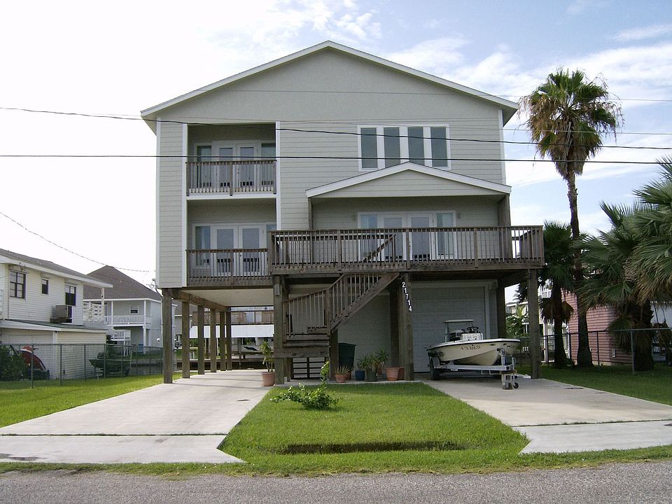 Beautiful view of the front elevation taken from the street.