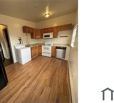 1629 E Baltimore St — Photo 5