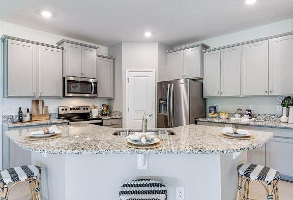 3rd image of 18022 Cropside Trl