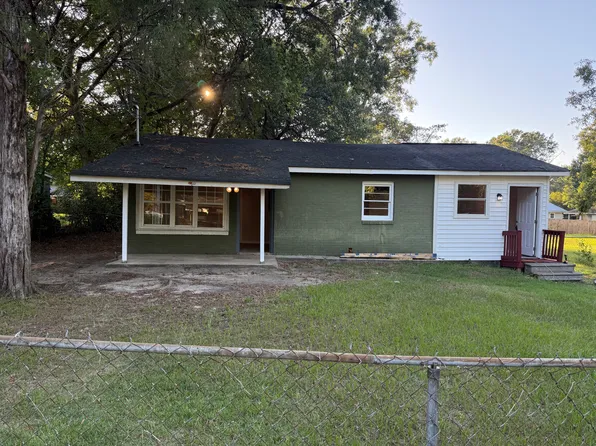 235 Suzanne Dr, Warner Robins, GA 31093