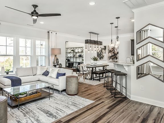 Spacious Gathering Room Sunroom not aval.