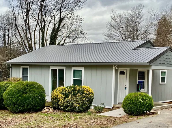 4 Wilshire Dr, Asheville, NC 28806