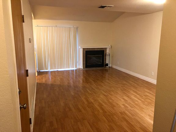 Entry/downstairs