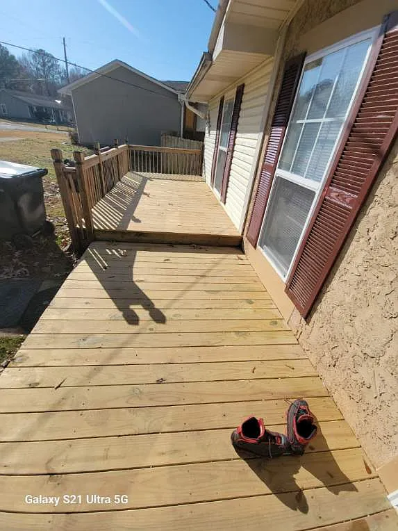 3 bed, 1.5 bath, 990 sqft, $1,400 — Photo 2