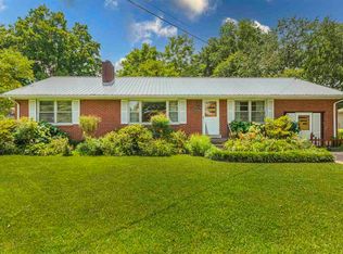 713 Roselawn Way, Bowling Green, KY 42104