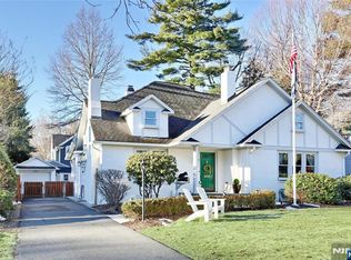 340 Fairway Rd, Ridgewood, NJ 07450