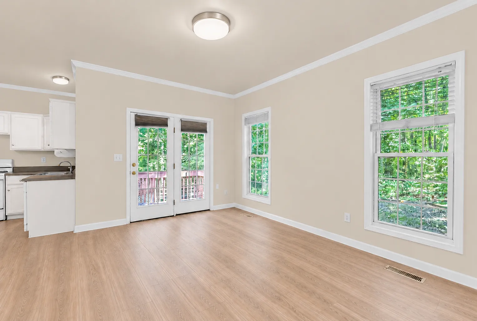 Greenville Studio Apartment — Photo 4