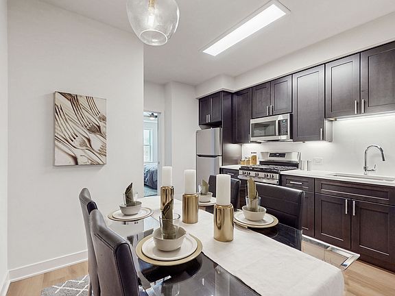 2nd image of 4014-4016 N Bernard St #3N