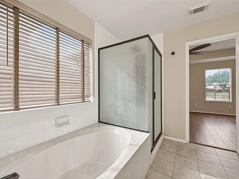 23035 Canal Rd — Photo 35