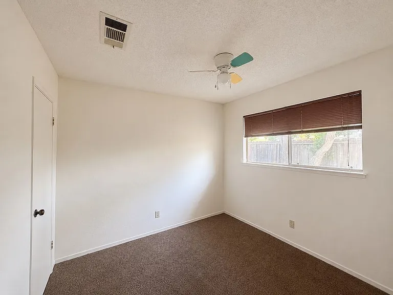 3440 La Jolla Way — Photo 15