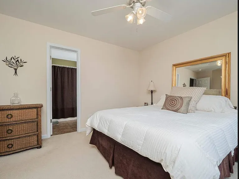 619 Elm Ave — Photo 1