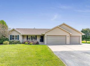3166 Trenton Ln, Suamico, WI 54313