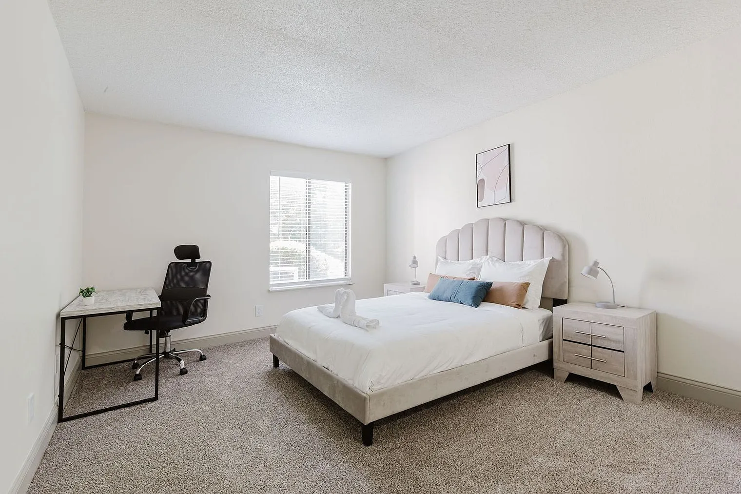 1 bed, 1.0 bath, 731 sqft, $1,980 — Photo 4