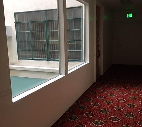 4th image of 140 S Mariposa Ave APT 107