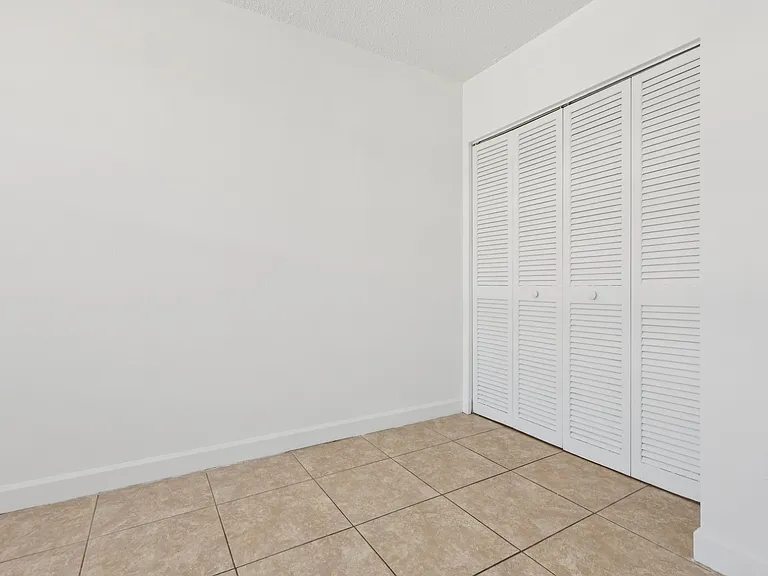 2 Bed 2 Bath Unit