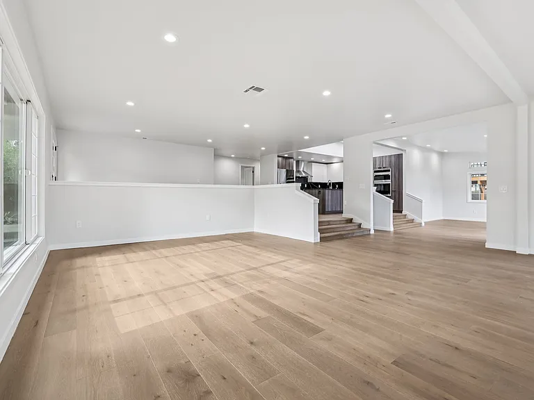 5114 Picnic Point Rd — Photo 4