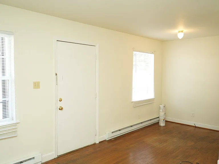 1204 Carlton Ave — Photo 5