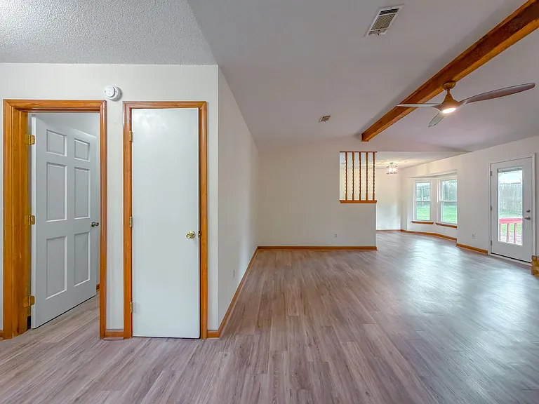 776 Lupine Ln — Photo 8
