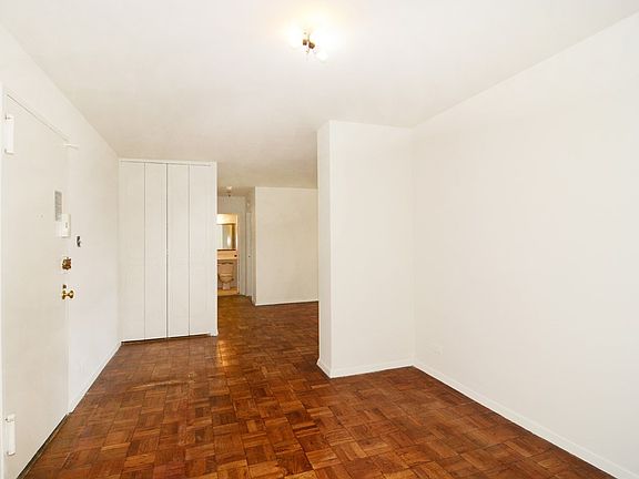 3rd image of 2500 Johnson Ave APT 6E