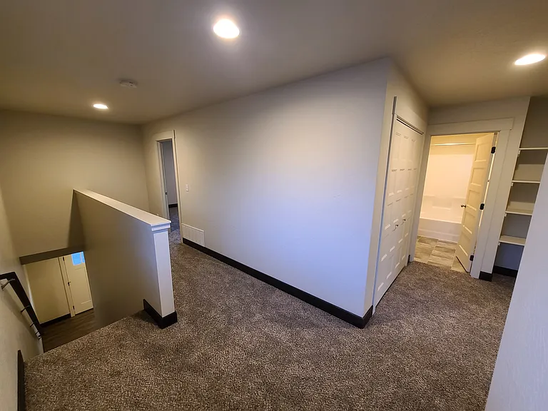 1227 Edwards Ln — Photo 13