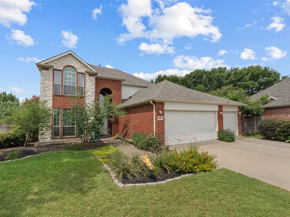 8102 Yucatan Ct, Arlington, TX 76002