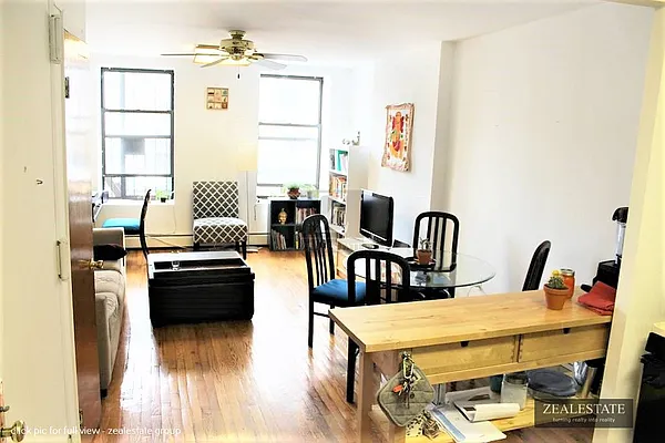 Rented by ZealEstate Group Inc | media 35