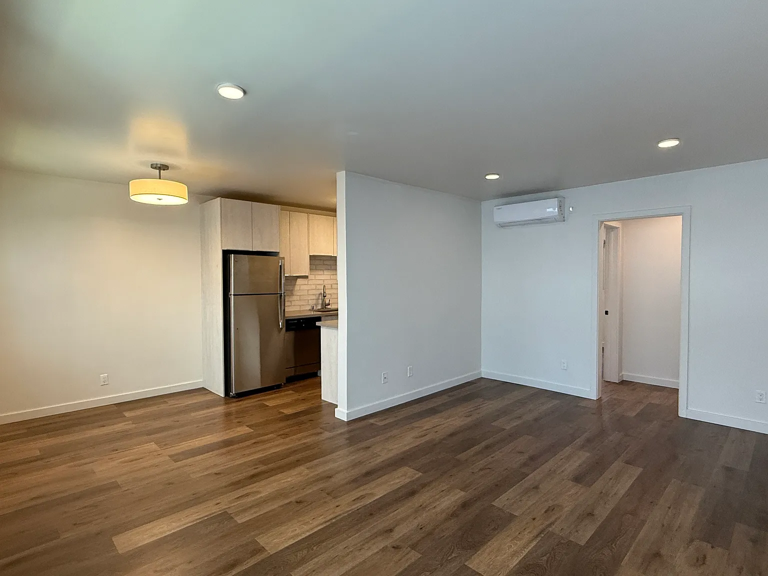 1155 N Madison Ave — Photo 4