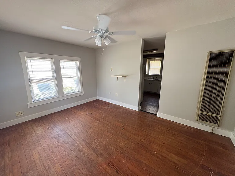 1724 McFerrin Ave — Photo 2