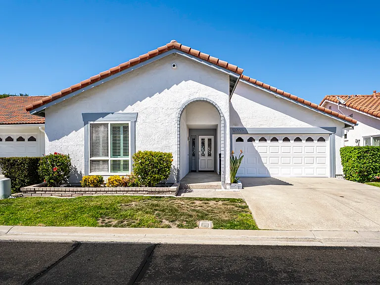 27725 Calle Valdes — Photo 1