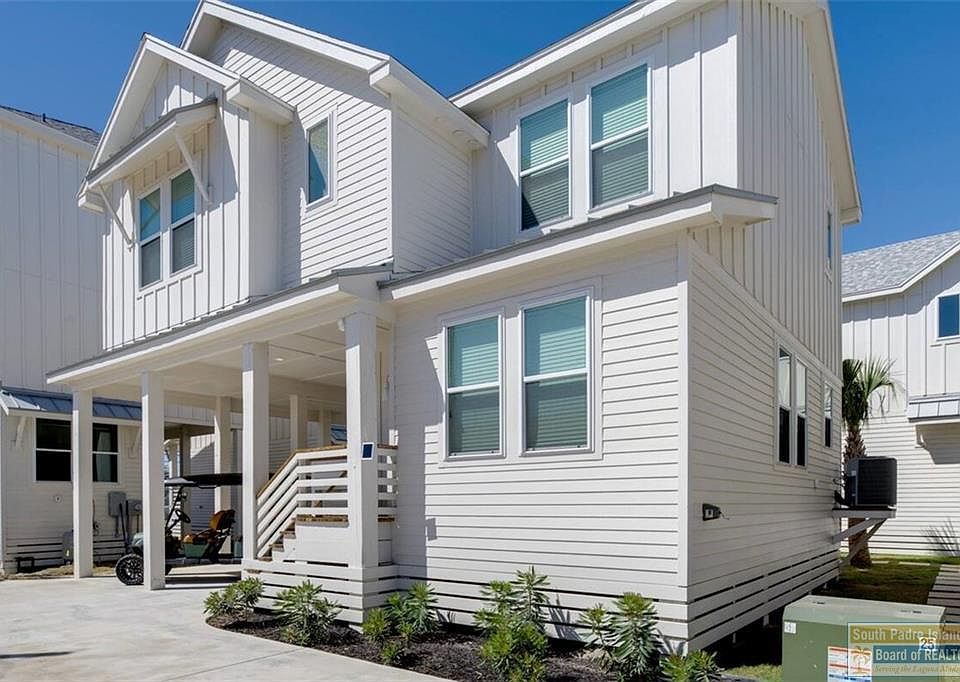 1st image of 434 Oleander St Unit 11