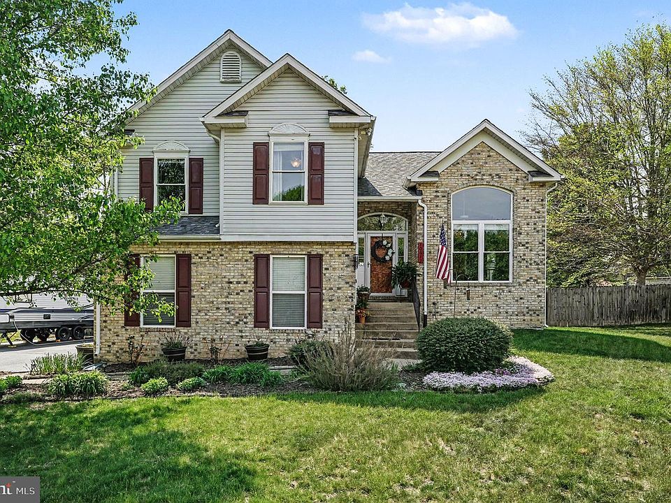 1st image of 10612 Crestwood Dr
