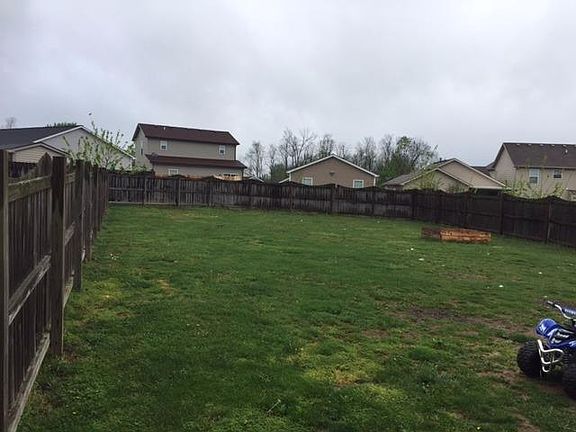 3rd image of 785 Burgess Ave