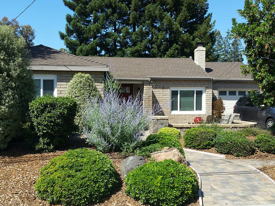 1st image of 146 Eldora Dr.