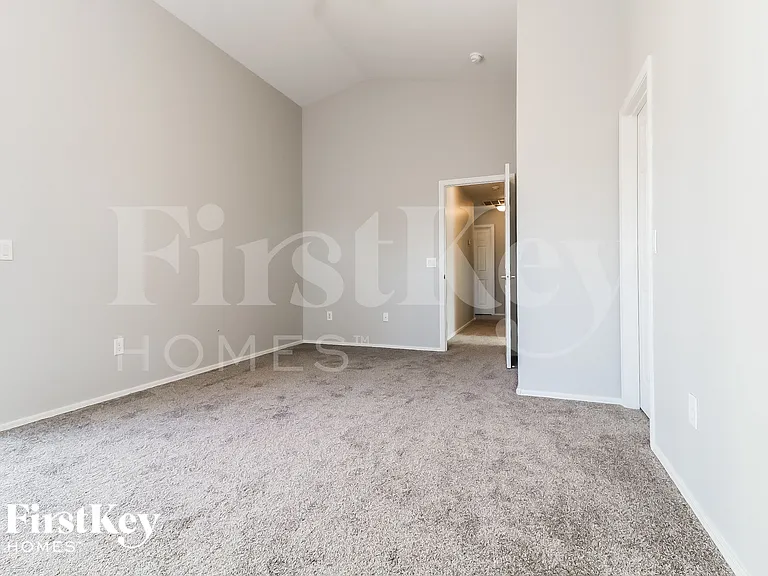 11233 W Locust Ln — Photo 10